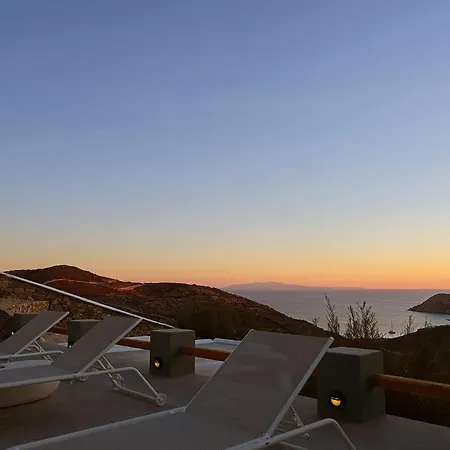 Vila Chrysanthemo Ano Mera